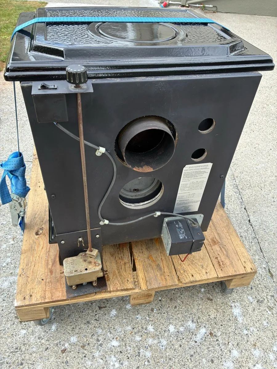 Waterford Stanley Tara Oil Stove 8kw. - Image 3