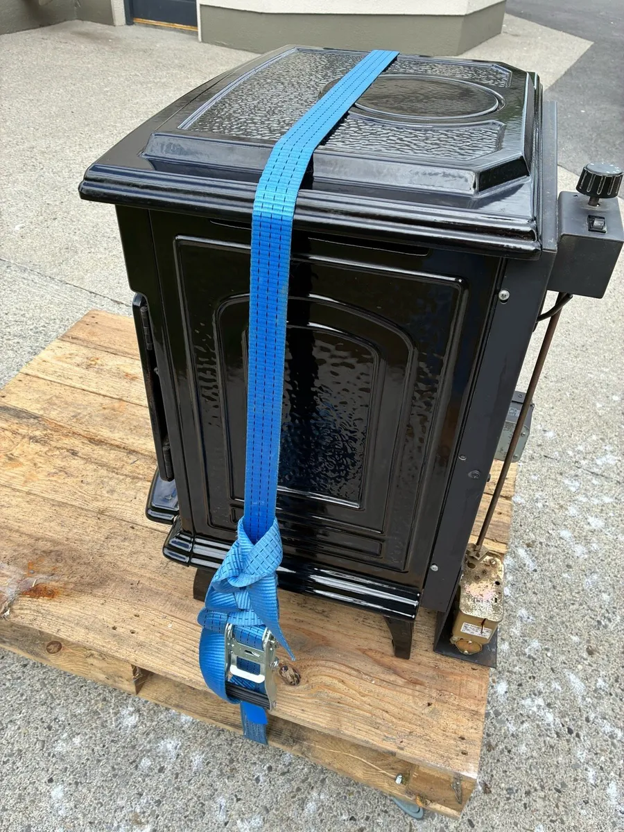Waterford Stanley Tara Oil Stove 8kw. - Image 4