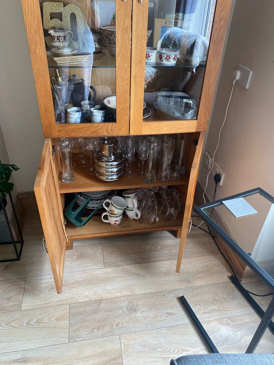 Oak display cabinet - Image 4
