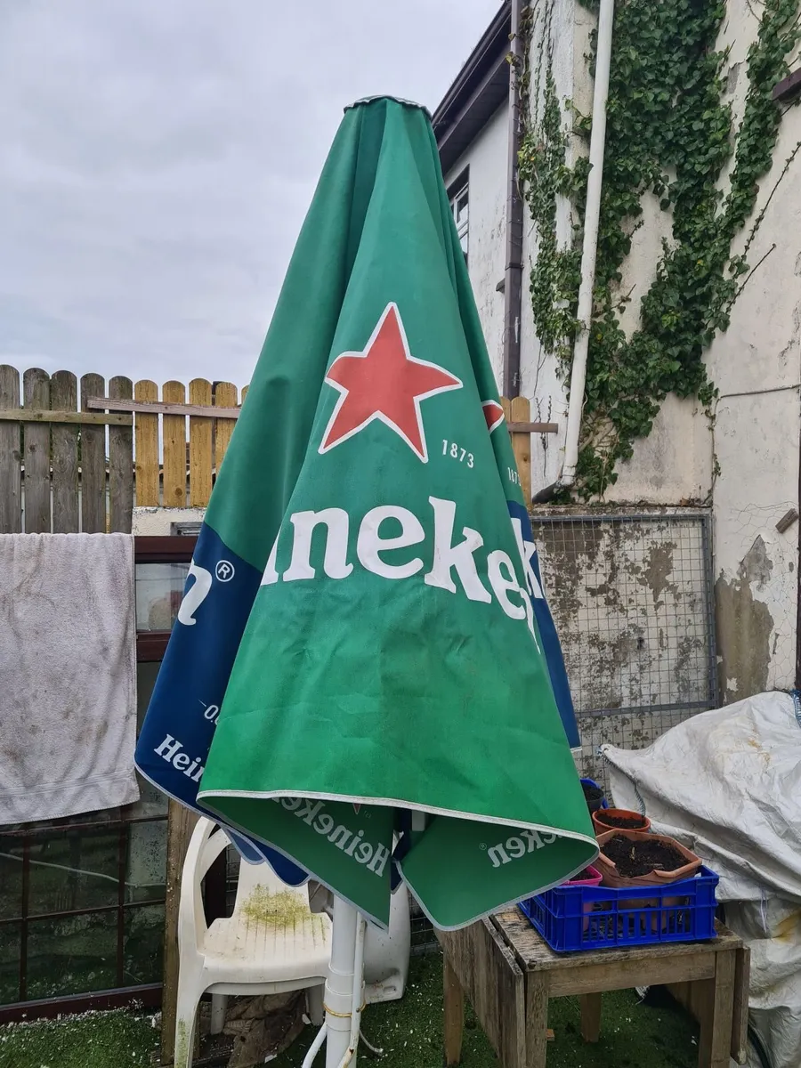 2 x Strong sturdy durable Beer Garden Parasols - Image 3