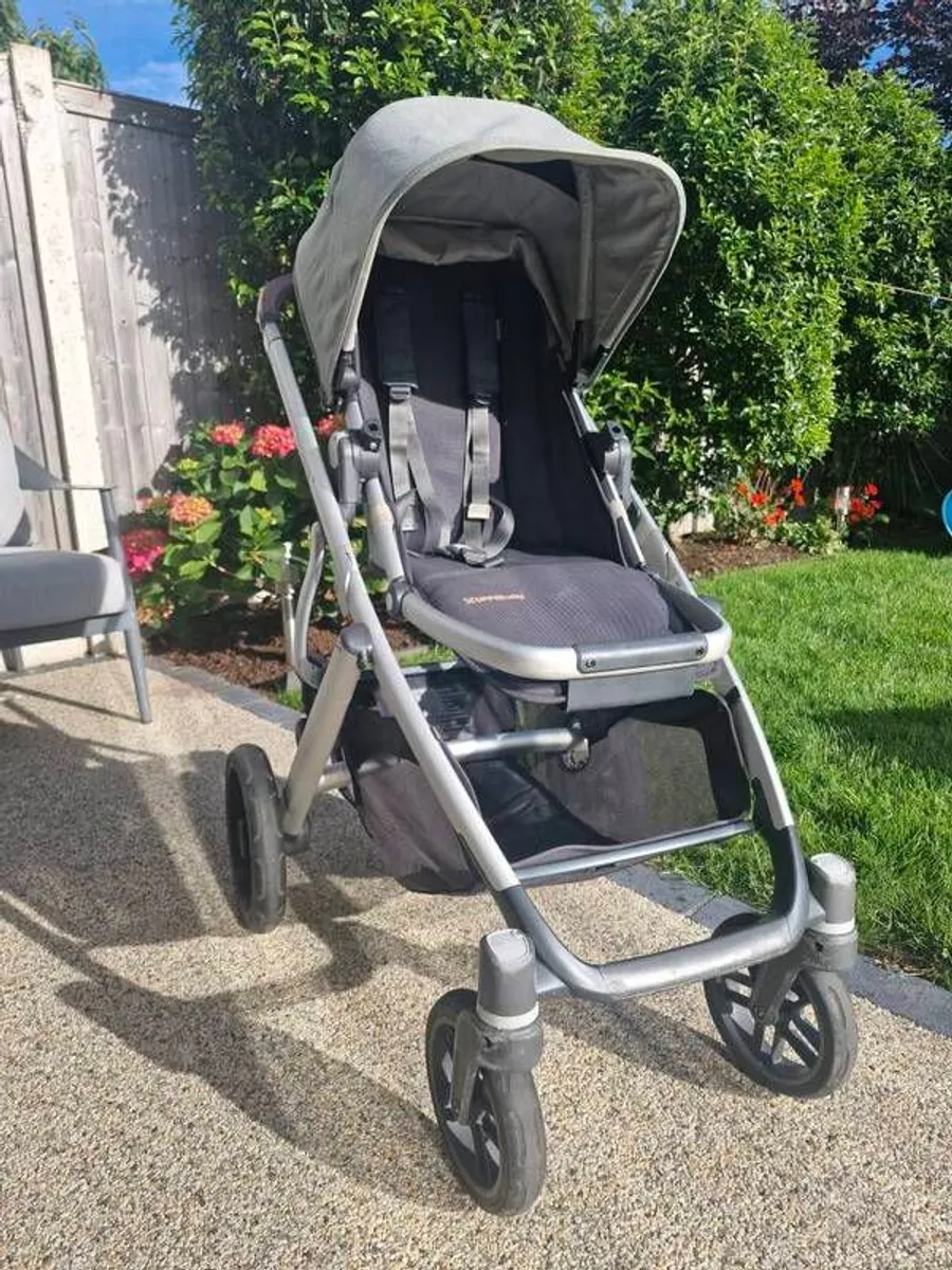 Uppababy vista 2 pushchair and Bassinet (cot bundle possible) - Image 2