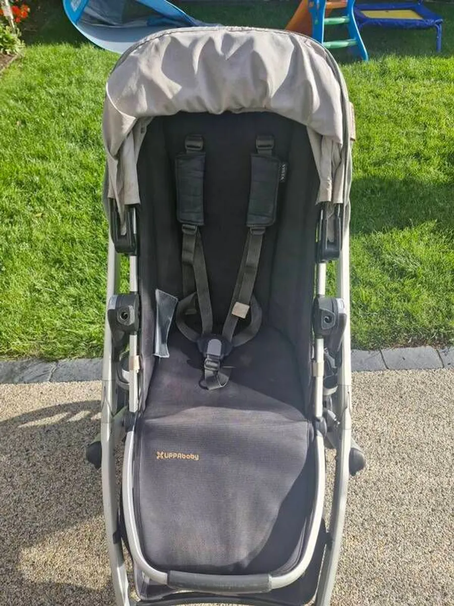 Uppababy vista 2 pushchair and Bassinet (cot bundle possible) - Image 3