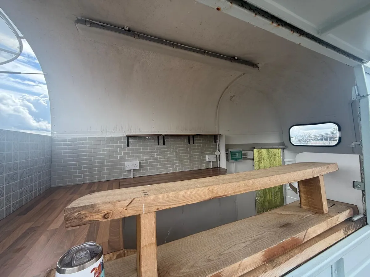 Converted Horse Box Coffee Trailer - Image 2