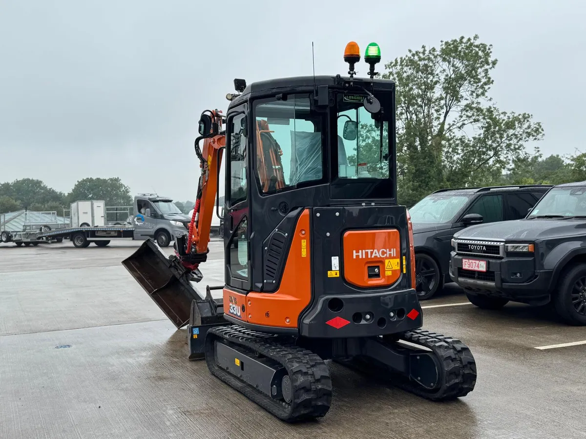 HITACHI ZX33U-6 CLR WITH ROTOTILT AND GRIPPER DEMO - Image 3