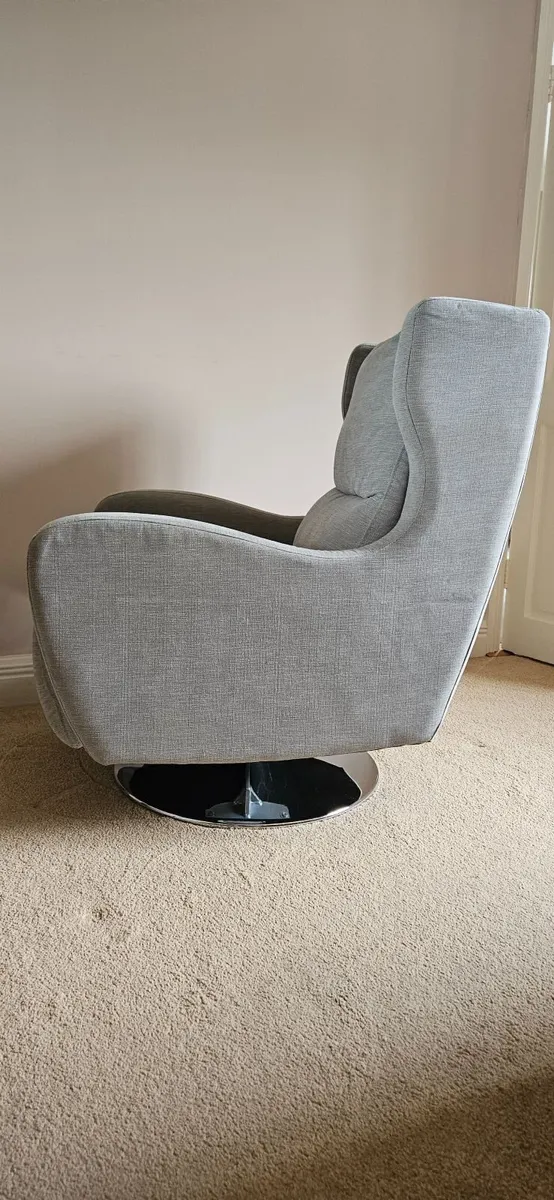Armchair - Image 3