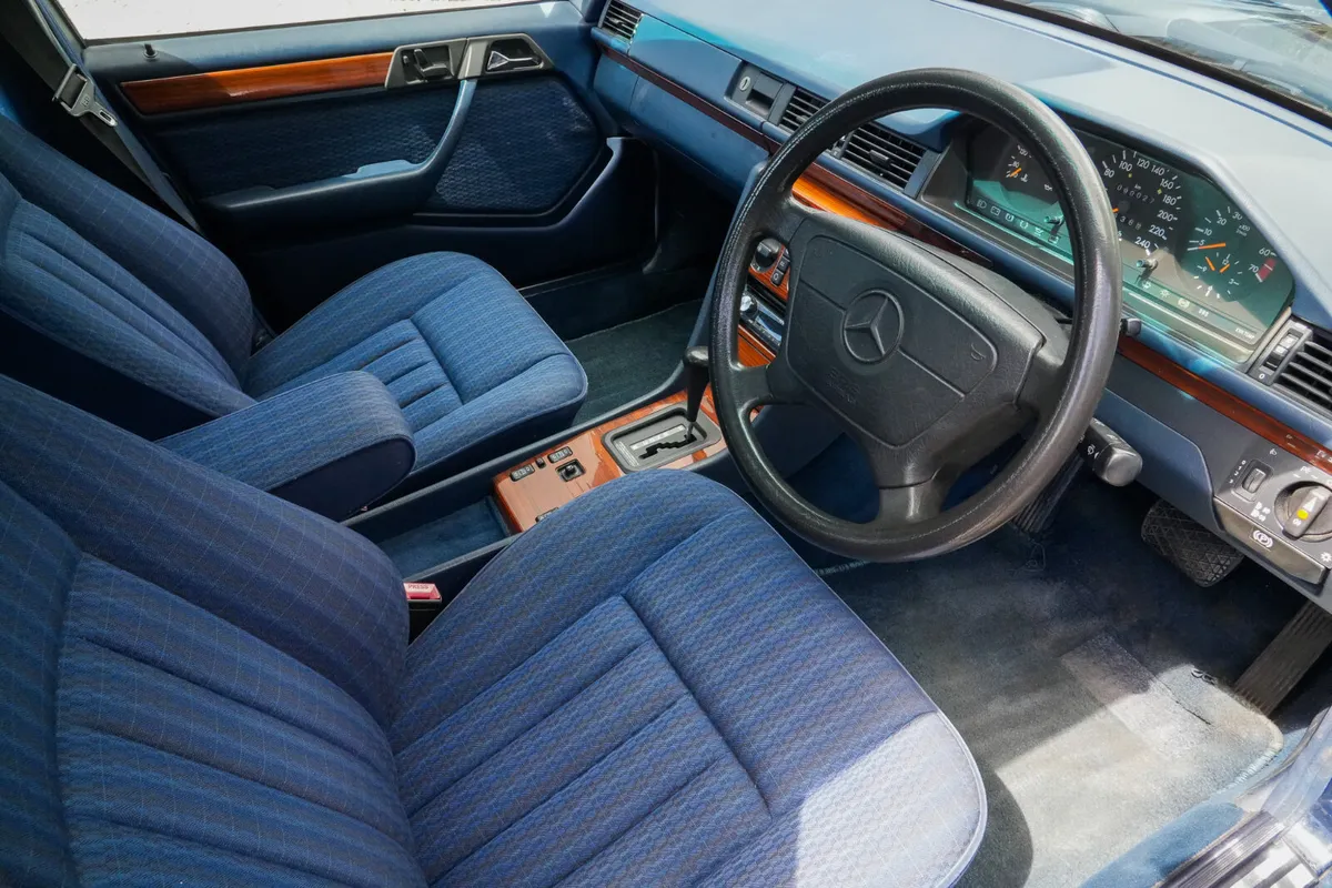 1991 Mercedes-Benz E-Class 300E 3.0 Petrol Auto - Image 2