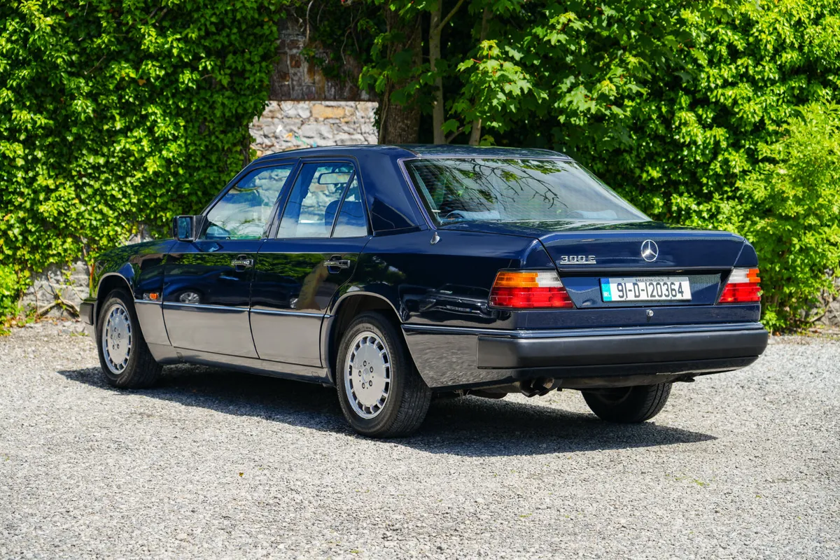 1991 Mercedes-Benz E-Class 300E 3.0 Petrol Auto - Image 3