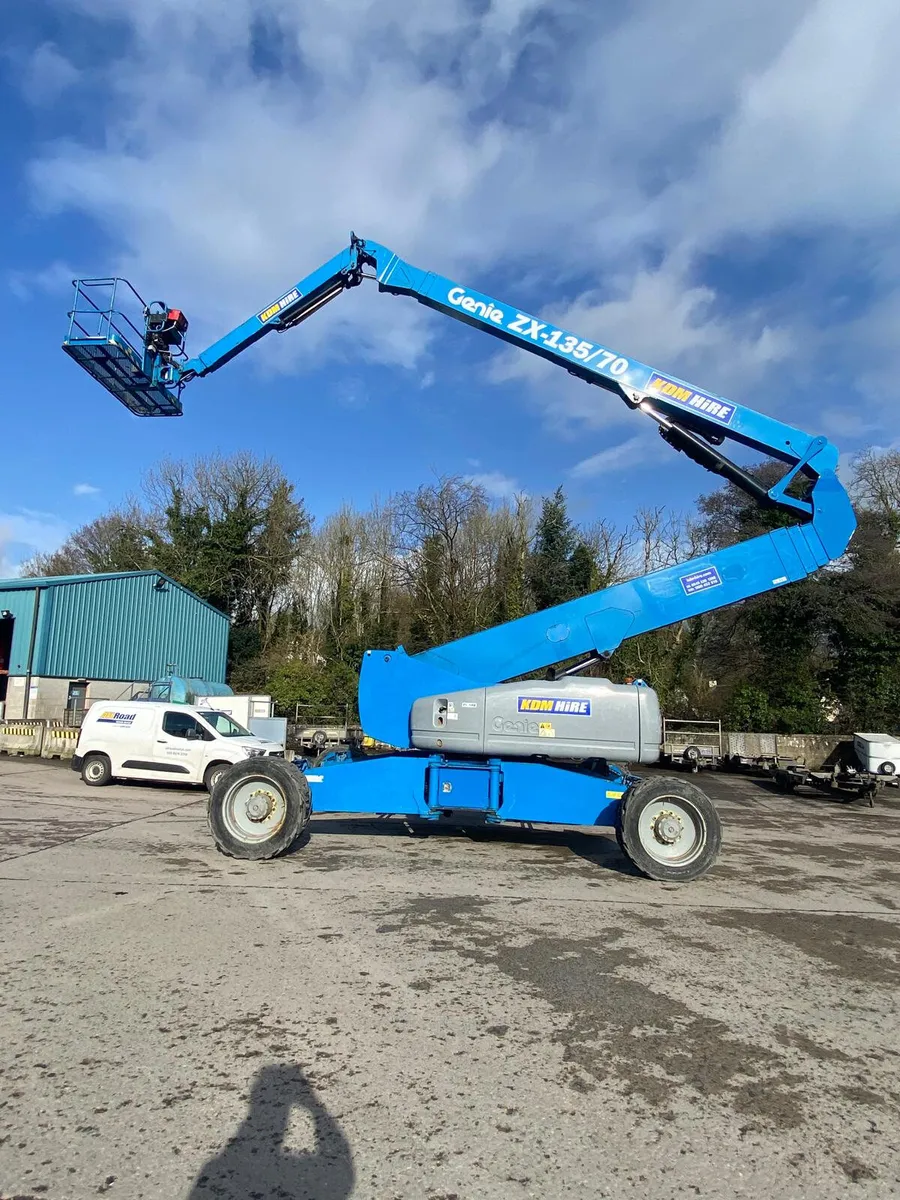 2016 GENIE ZX-135/70 141FT ARTIC DIESEL BOOM LIFT - Image 1