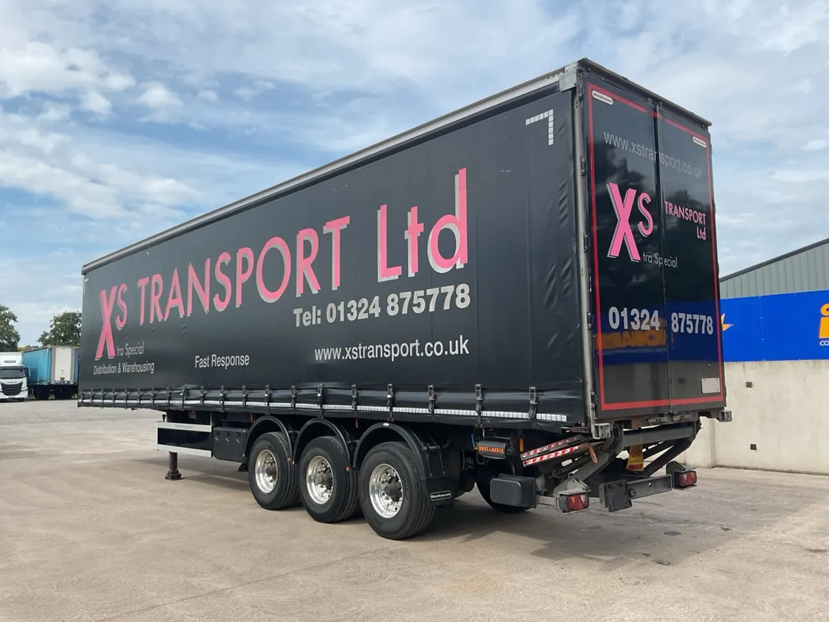 2022 MONTRACON Tri Axle Curtainsider - Image 4