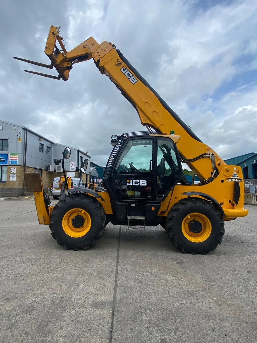 2017 JCB 540-170 17M TELESCOPIC FORKLIFT - Image 1
