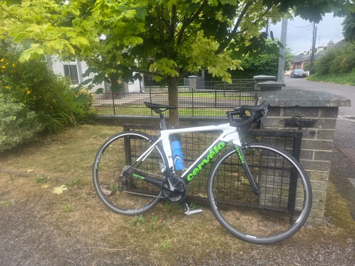 Road bike - Image 1