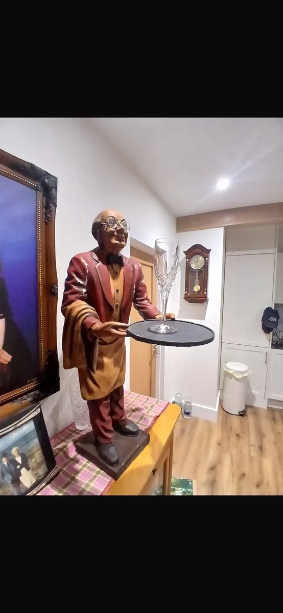 Replica Bar Man - Image 3