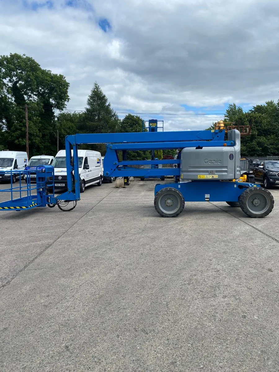 2014 GENIE Z60 – 34 66FT DIESEL ARTIC BOOM LIFT - Image 4