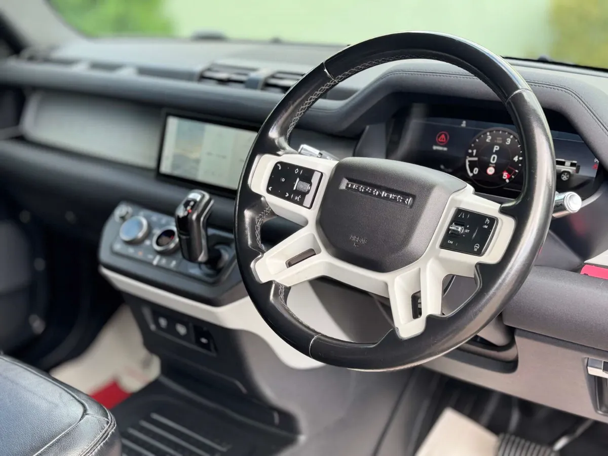 Land Rover Defender 2021, 3 Seats, No Brexit Fees - Image 3