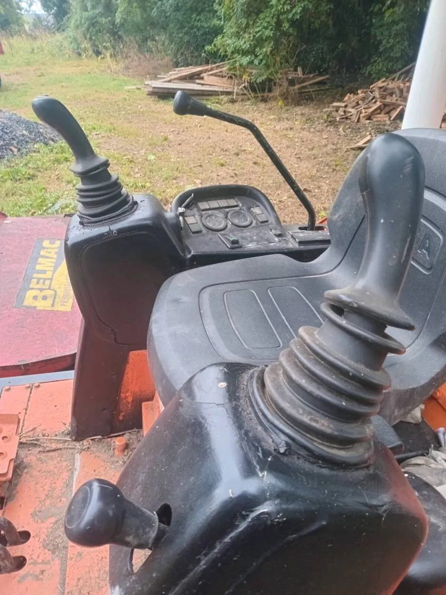 Kubota mini digger - Image 2