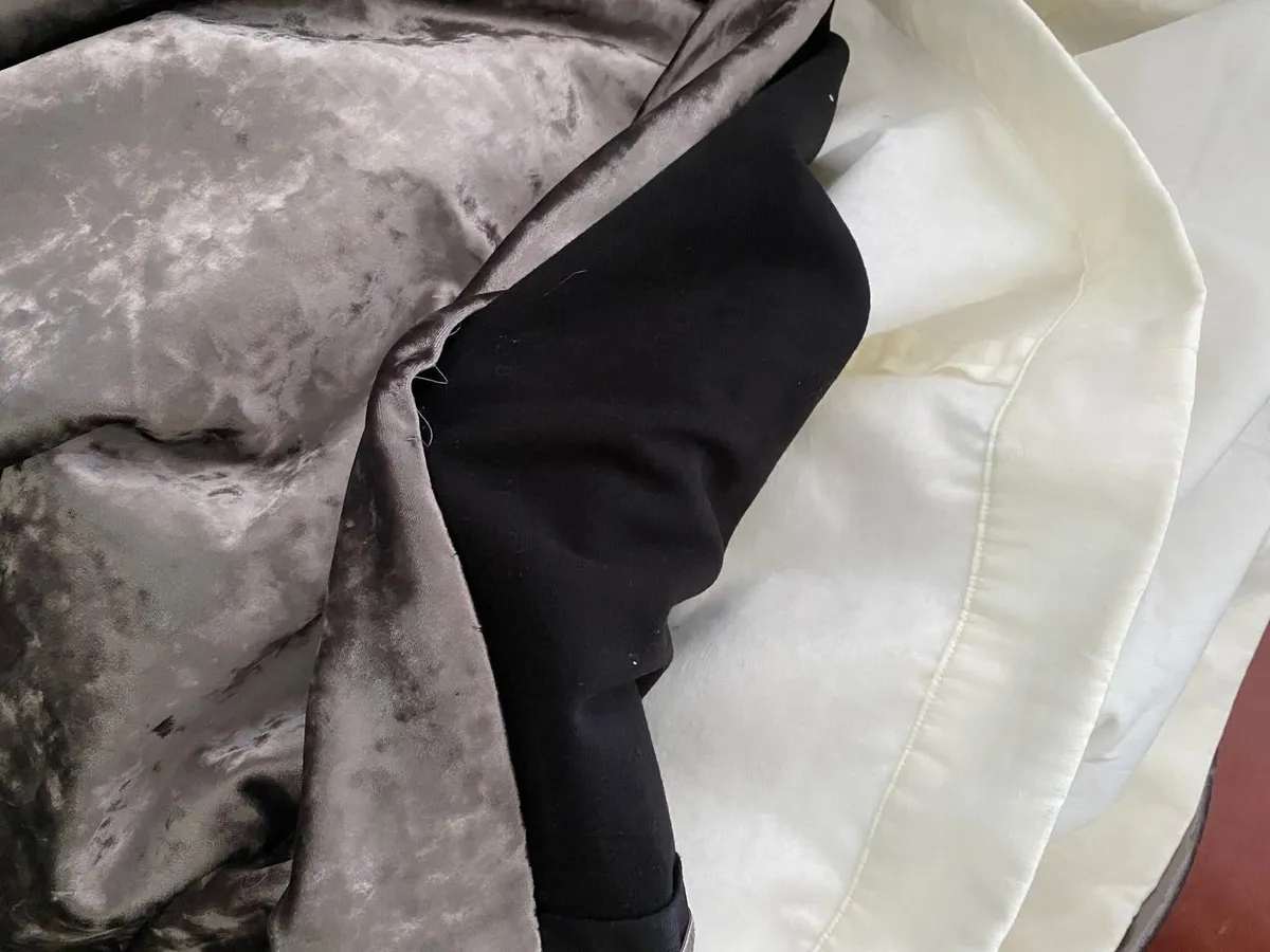 Grey Crushed Velvet Curtain - Image 2