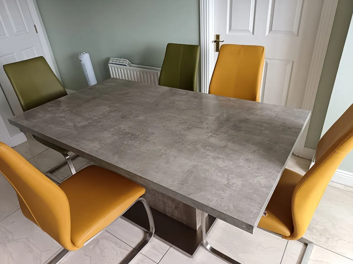 Dining table and 5 chairs - Image 2