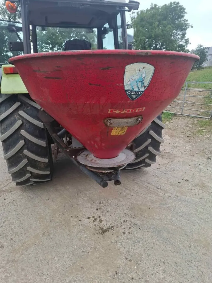 Cavallo C730R Fertiliser spreader - Image 3