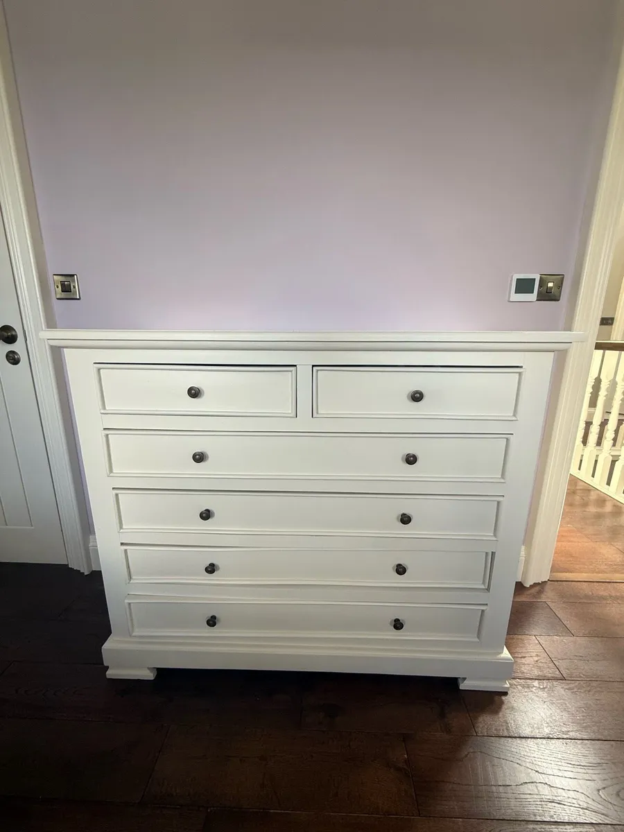 Set of Painted Bedroom Furniture - Image 4