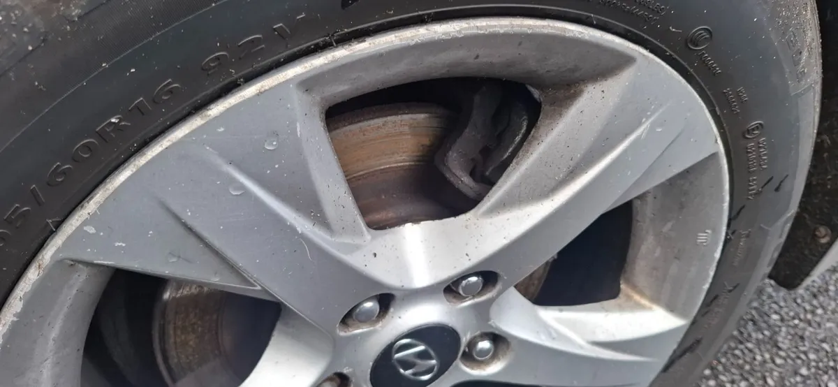 Car - Image 4