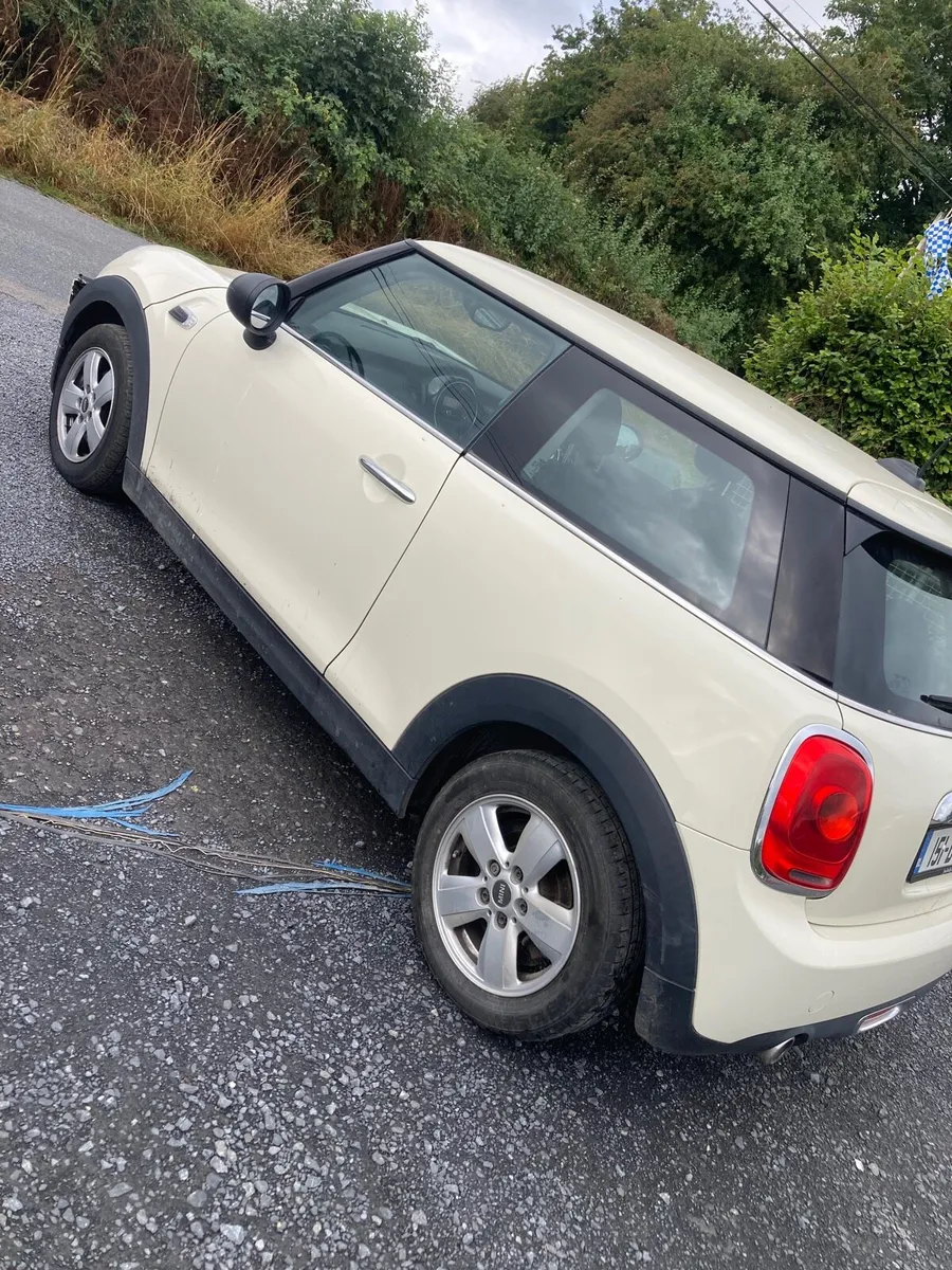2015 mini one - Image 3
