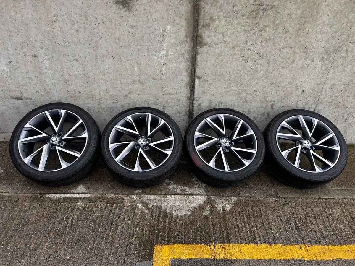 Genuine Skoda Vega Sportline 20” Alloy Wheels - Image 2