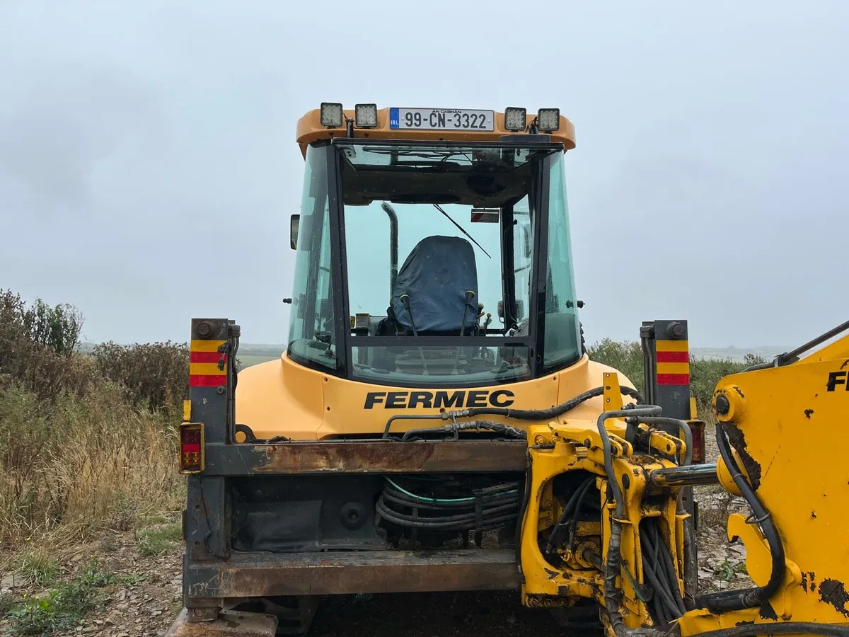 Fermec 860 Digger - Image 4