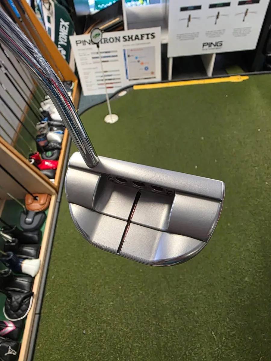 Scotty Cameron Select Fastback Putter - Image 2