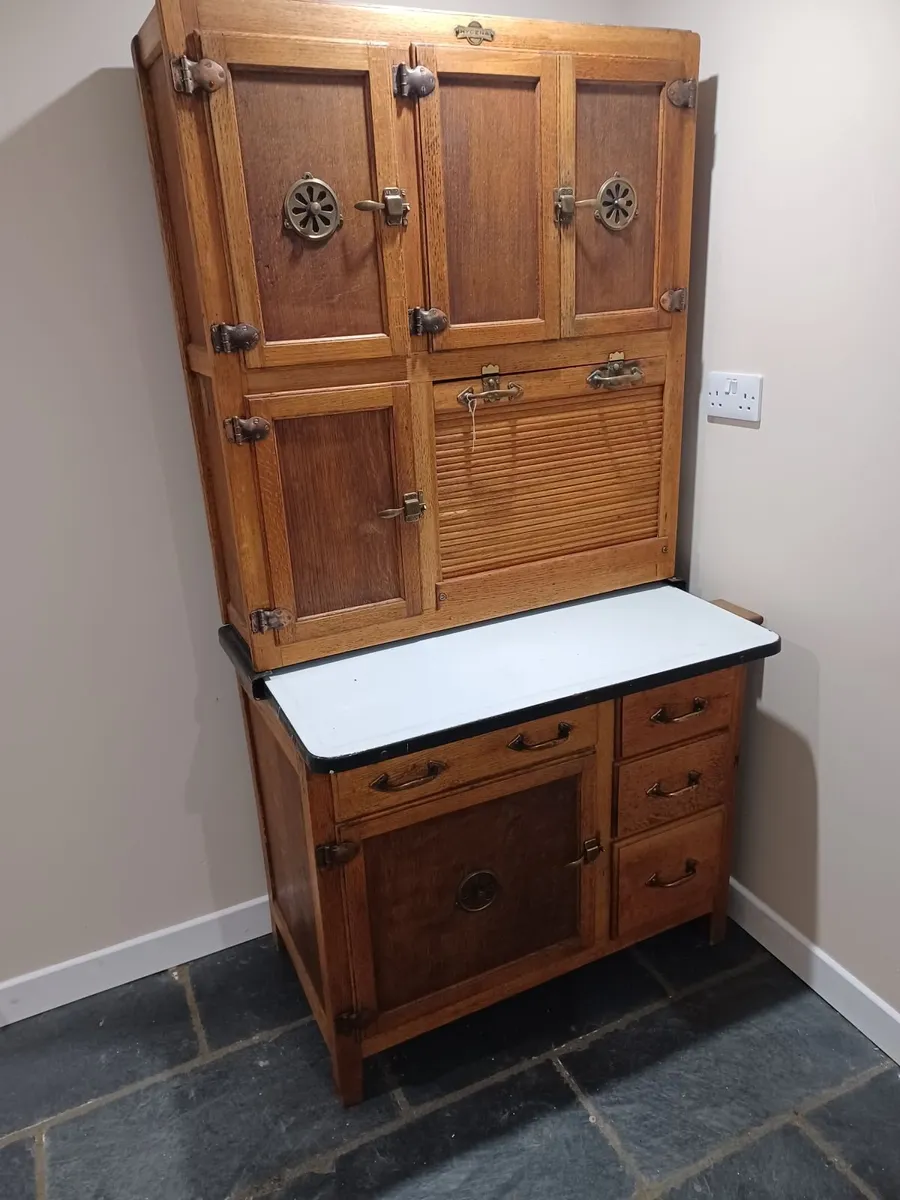 Kichen cabinet