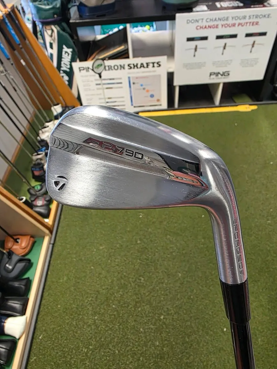 As New Taylormade P-790 Forged Irons - Image 2