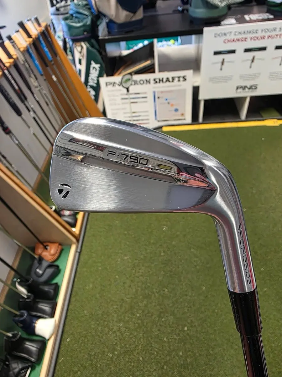 As New Taylormade P-790 Forged Irons - Image 3