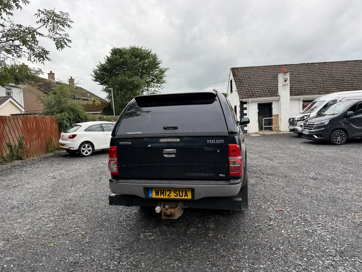 Toyota Hilux 2.5 - Image 4