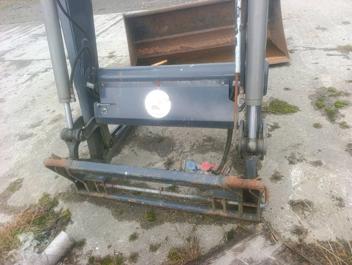 2018 STOLL LOADER - Image 3