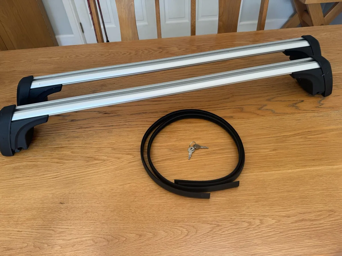 Genuine BMW Roof Bars F45 F31 - Image 1