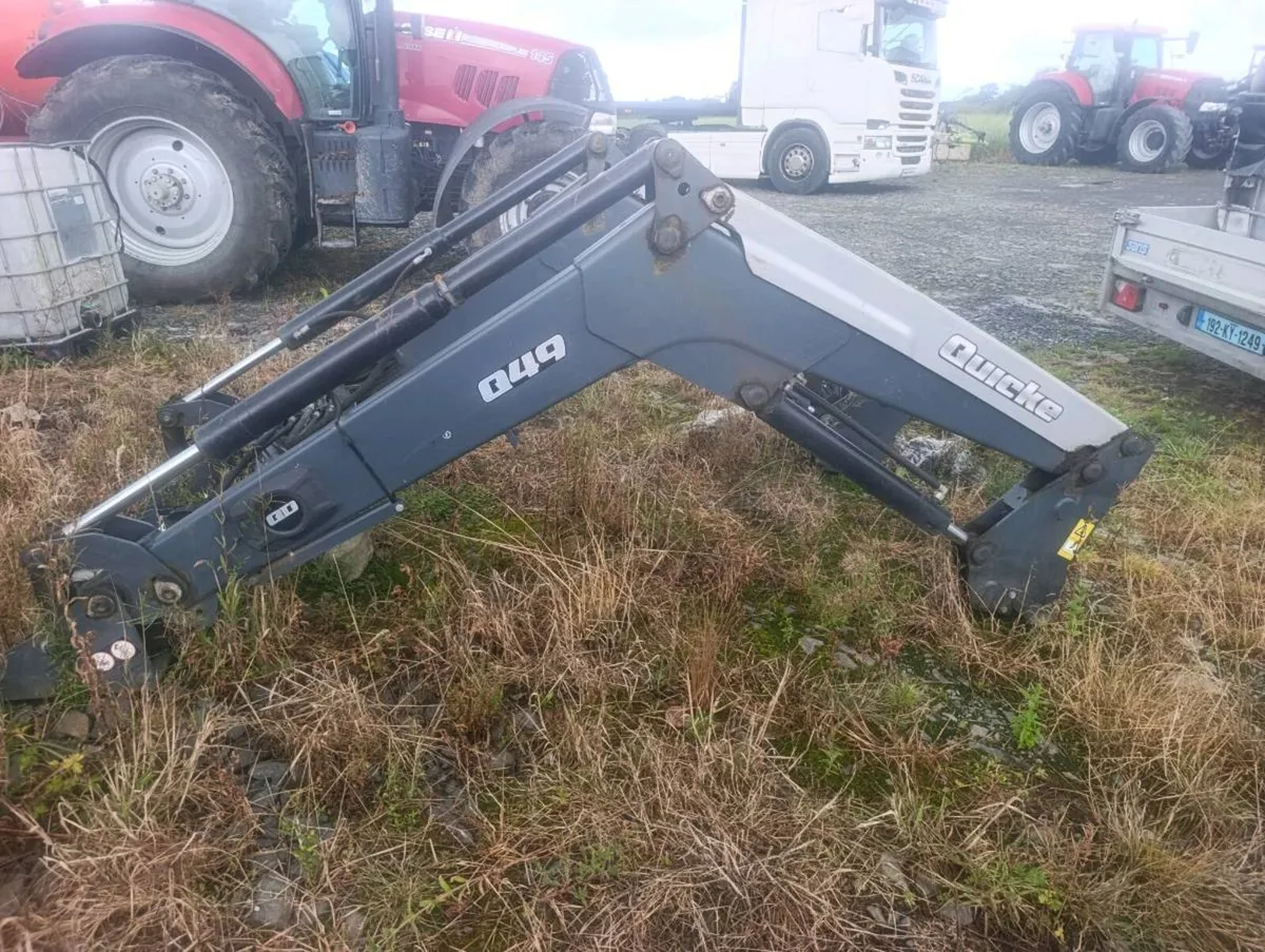 Quicke Q49 loader - Image 2