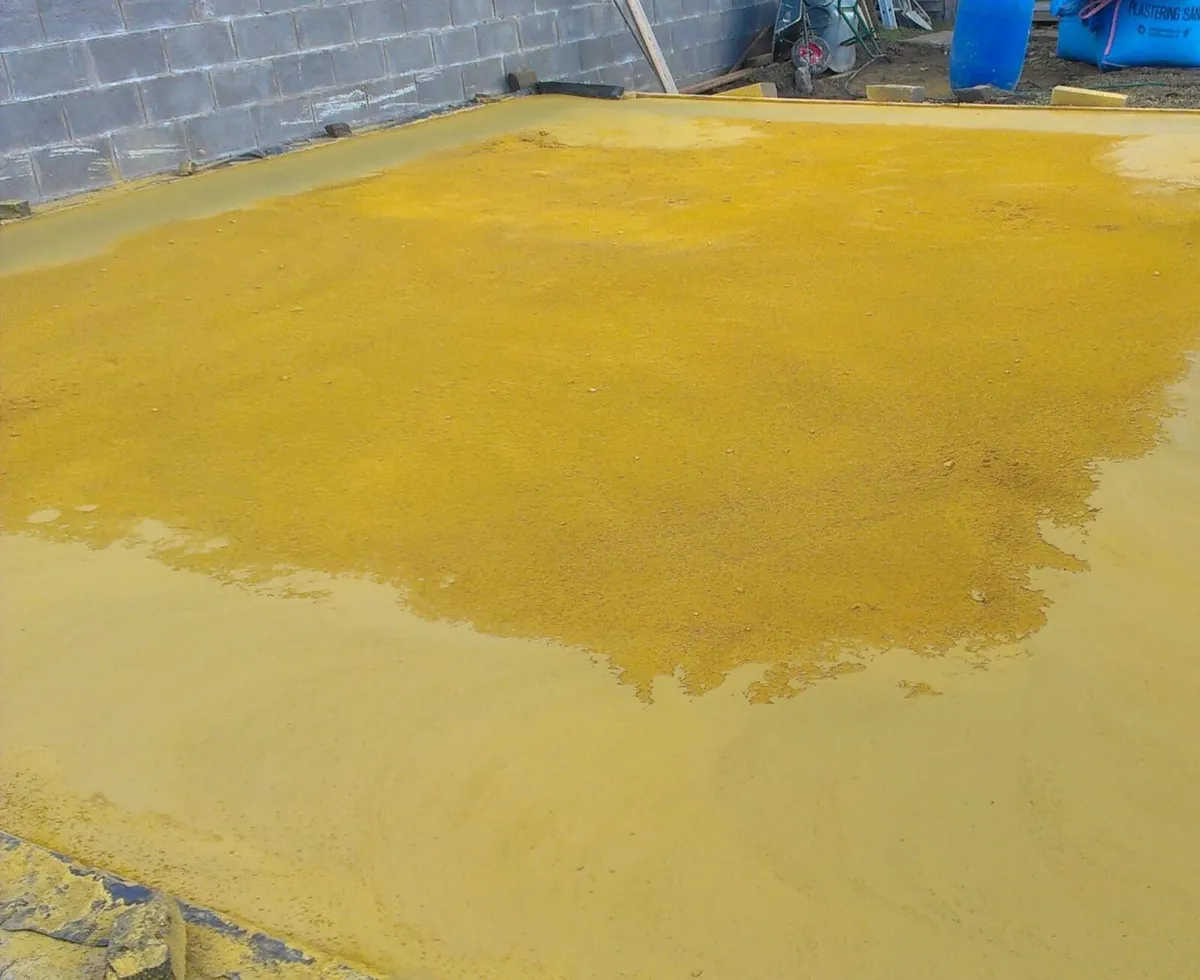 Coloured concrete floors
