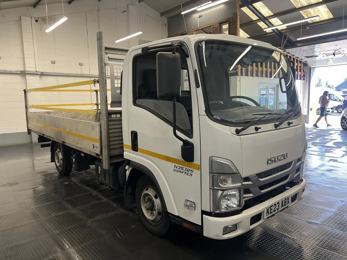 2023 Isuzu Grafter Dropside Van - Image 1