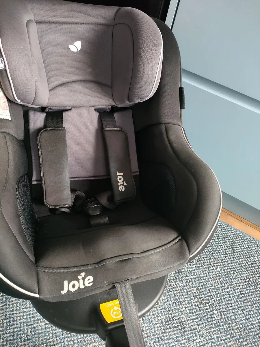 Joie 360 car seat - Image 1
