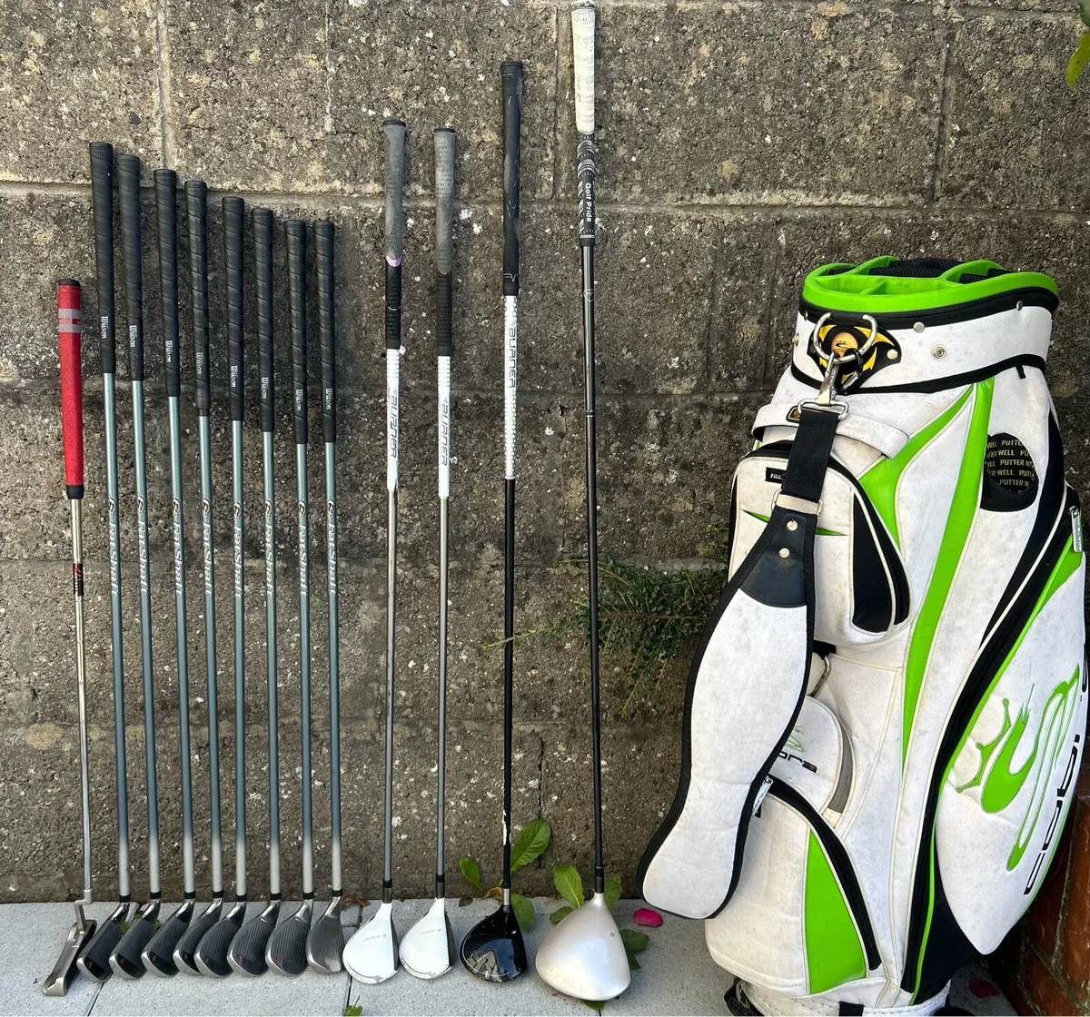 Full set of ladies golf clubs - Image 1