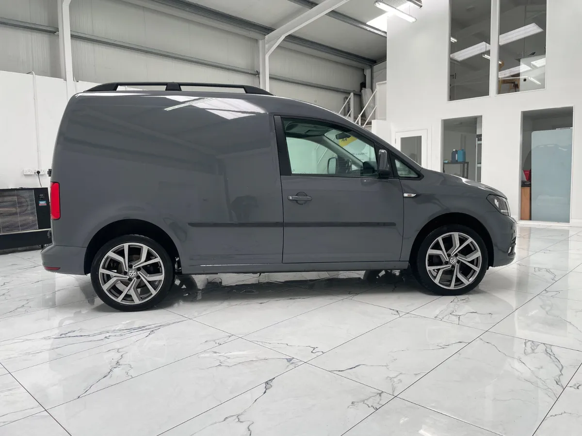 Volkswagen Caddy 2016 - Image 2