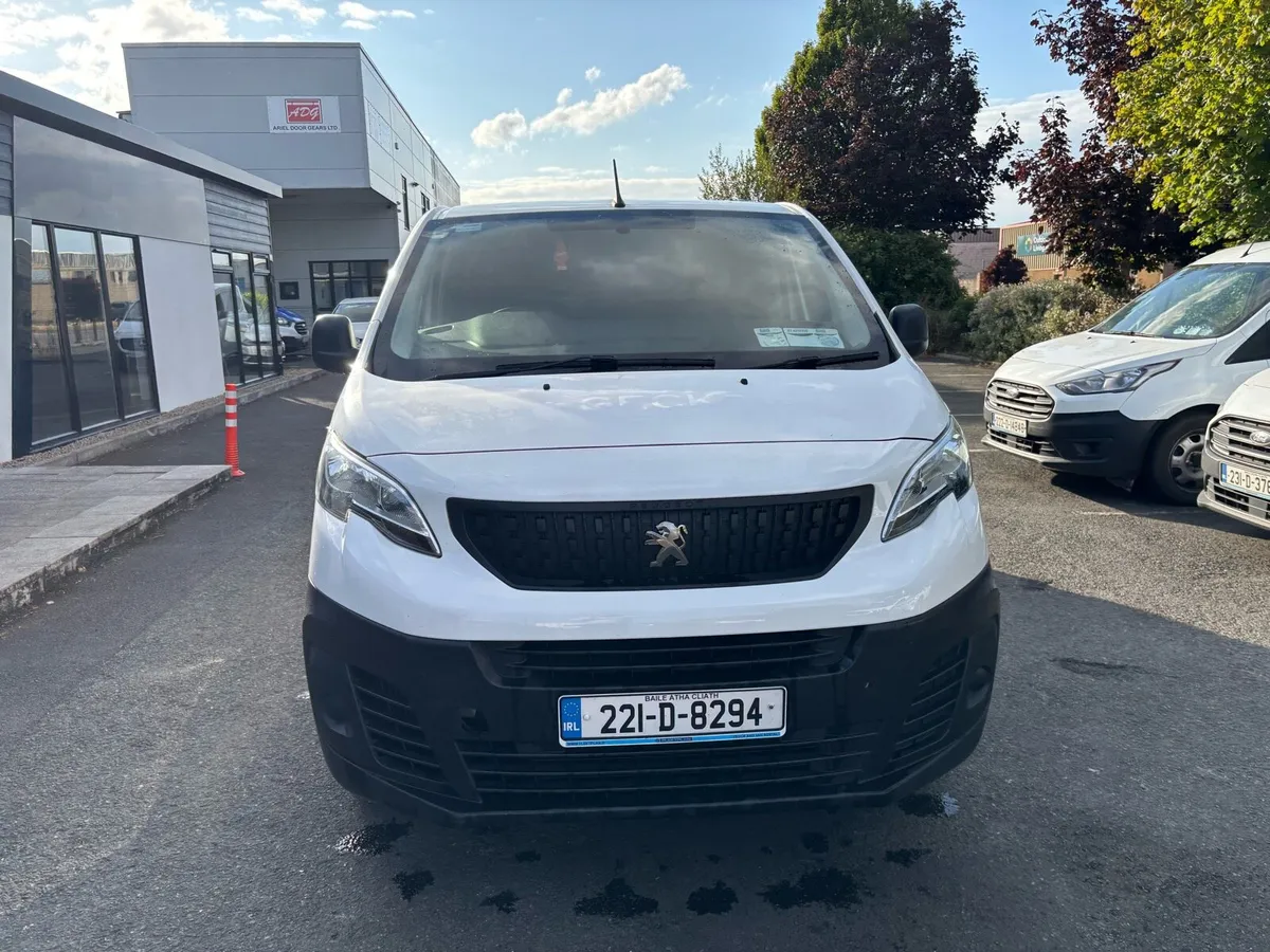 Peugeot Expert 1.5 lt 2022 - Image 2