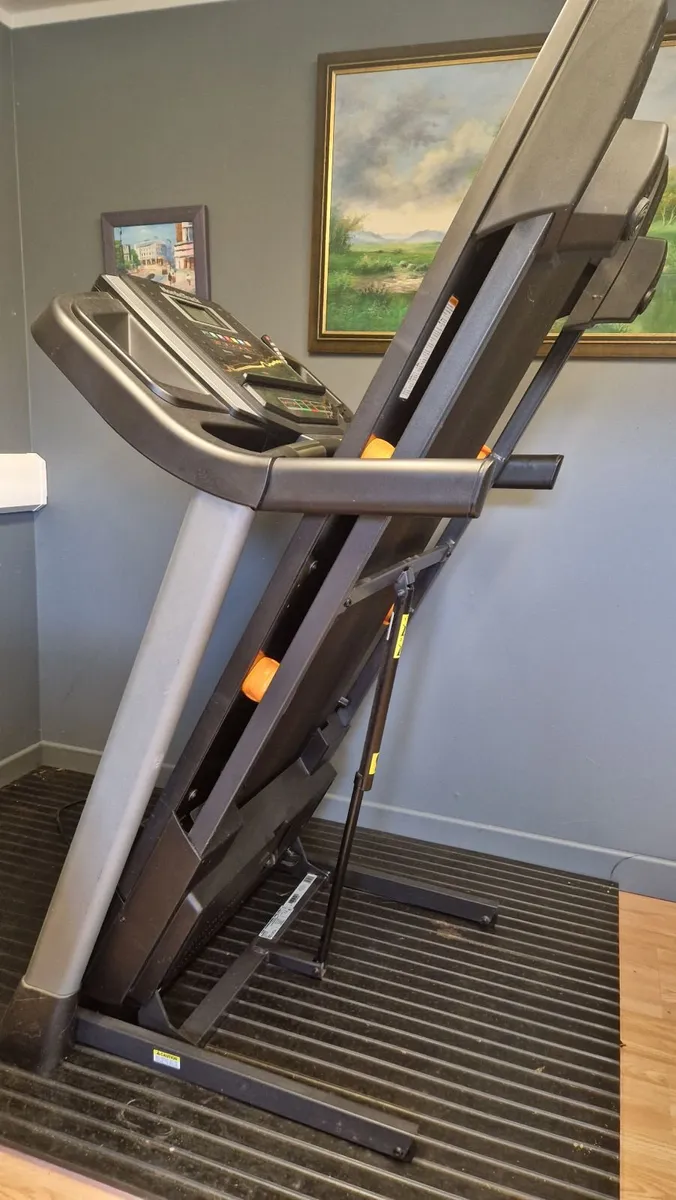 Nordic Track C220i Treadmill 2.75CHP - Image 2