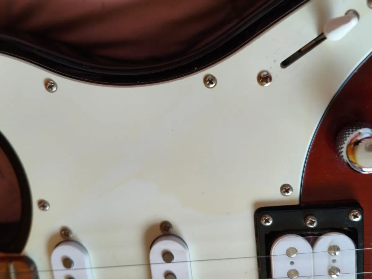 Yamaha Pacifica 112V Electric Guitar – Sunburst - Image 3