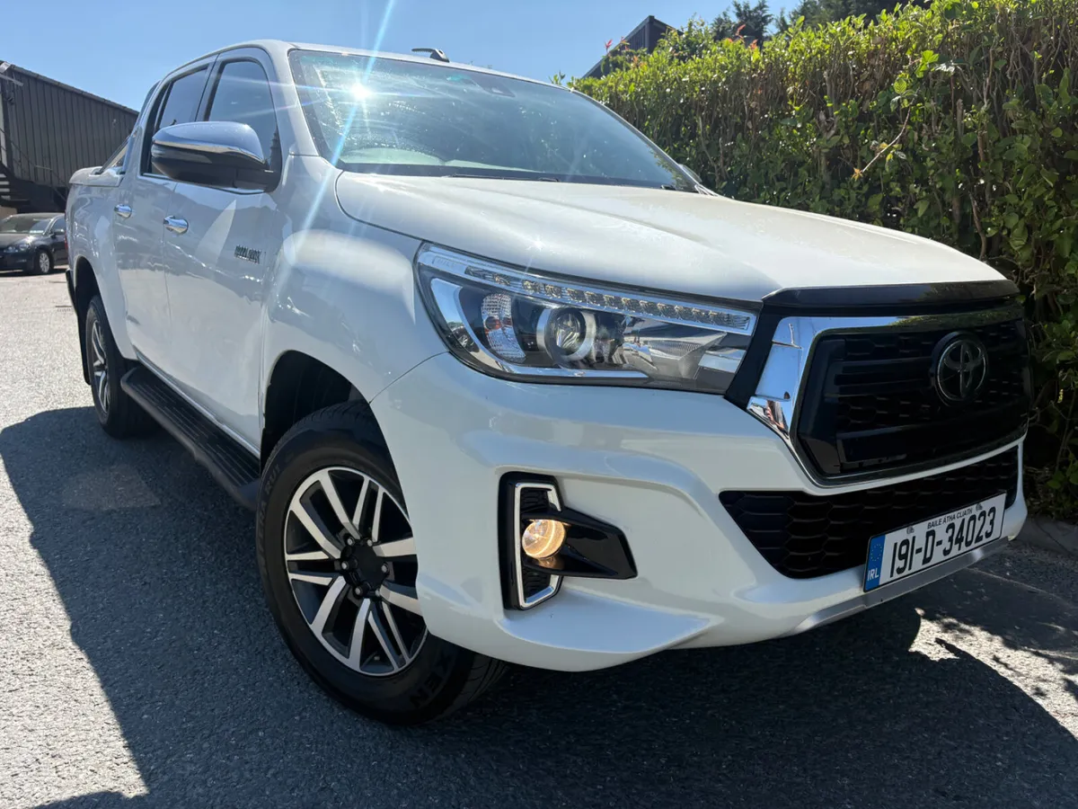 Toyota Hilux 2019 DC INVINCIBLE AUTO(NEW CVRT) - Image 4