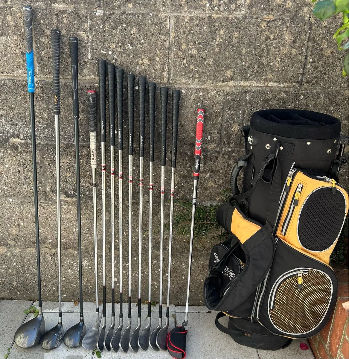 Full set of golf clubs - Image 1