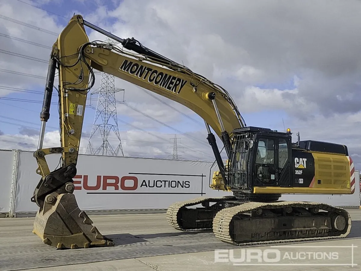 2020 CAT 352F - Image 1