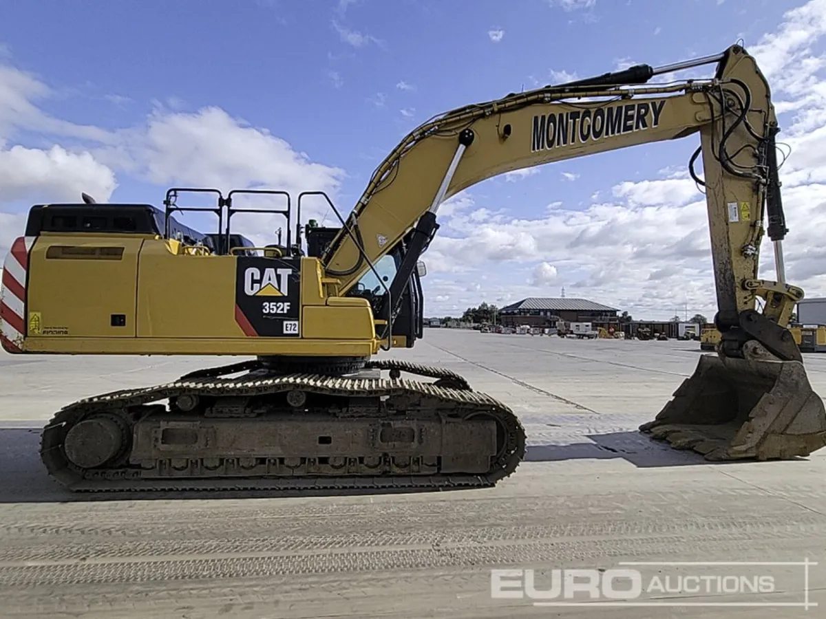 2020 CAT 352F - Image 4