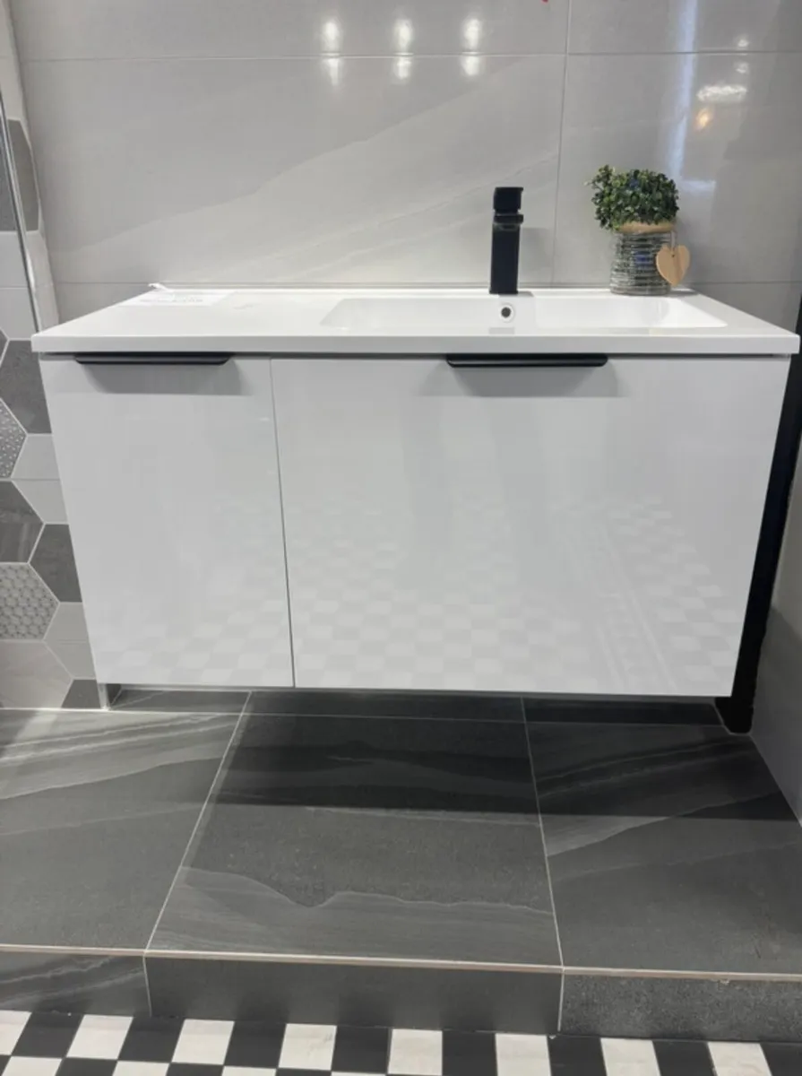 100cm wall hung vanity unit - Image 1