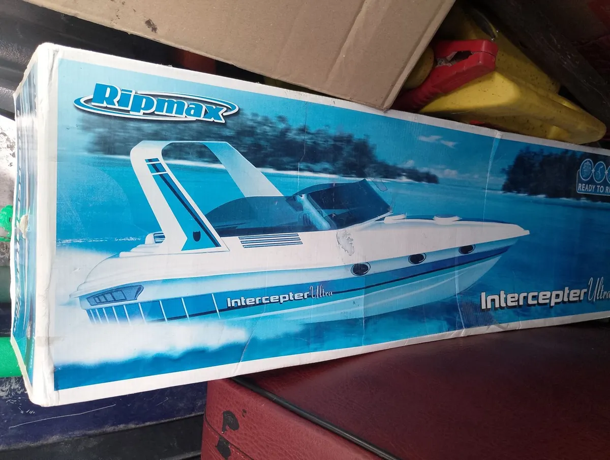 Ripmax interceptor ultra Remote control boat - Image 2