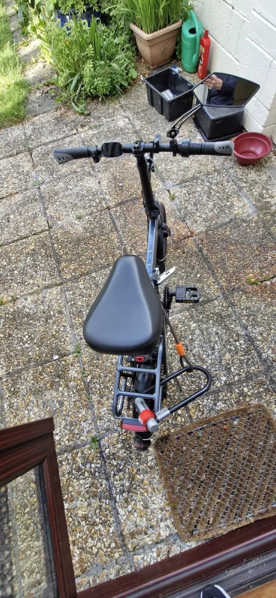 2 Electric bikes (1 fiido) and 1 motocross helmet - Image 2